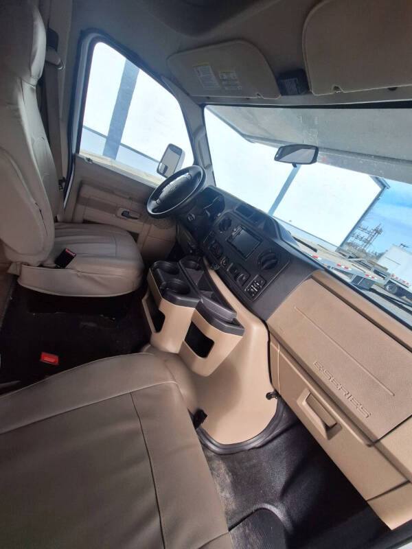 2018 Thor Motor Coach Four Winds 24F
