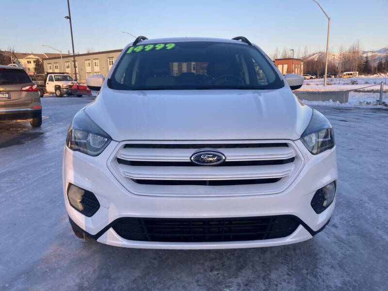 2017 Ford Escape SE photo 2