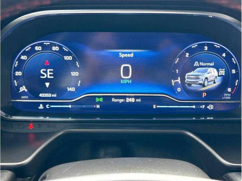 2023 Chevrolet Suburban RST