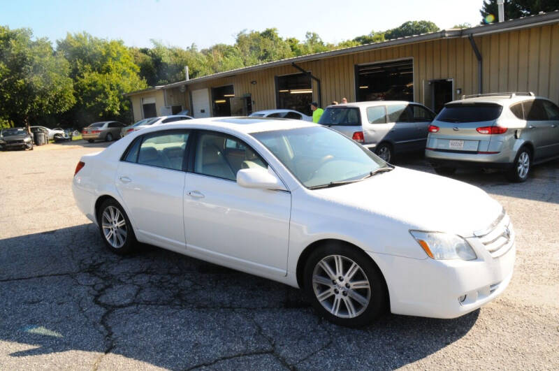 2007 Toyota Avalon for sale at RICHARDSON MOTORS in Anderson SC