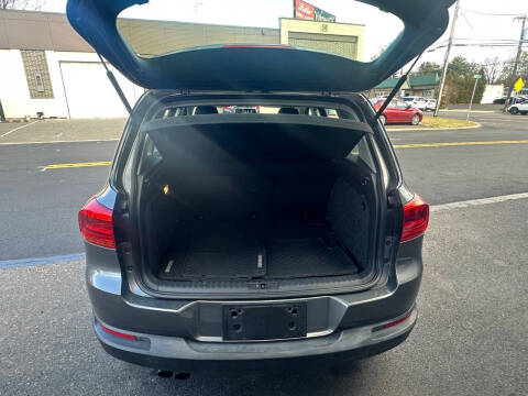 2015 Volkswagen Tiguan S 4Motion