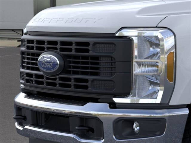 2025 Ford F-350 Super Duty XL