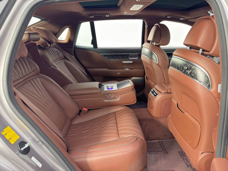 2024 Genesis G90 3.5T e-Supercharger