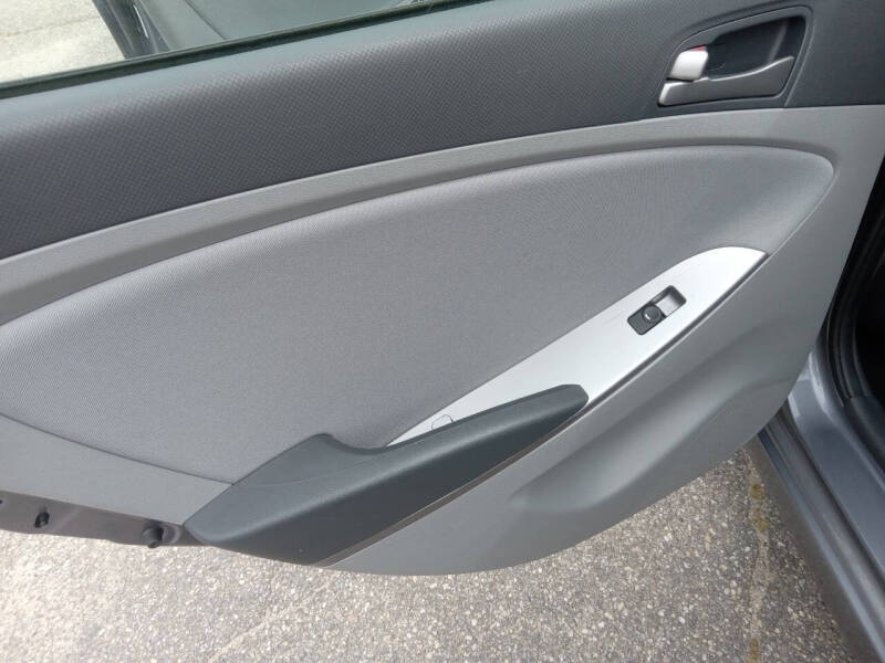 2017 Hyundai Accent Value Edition