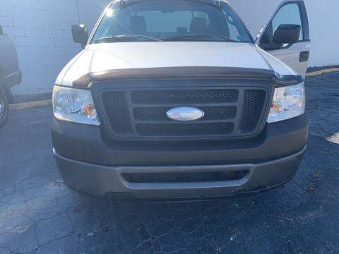 2006 Ford F-150 for sale at JORDAN AUTO SALES in Youngstown OH