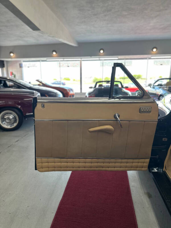 1948 Packard Custom serries Victoria
