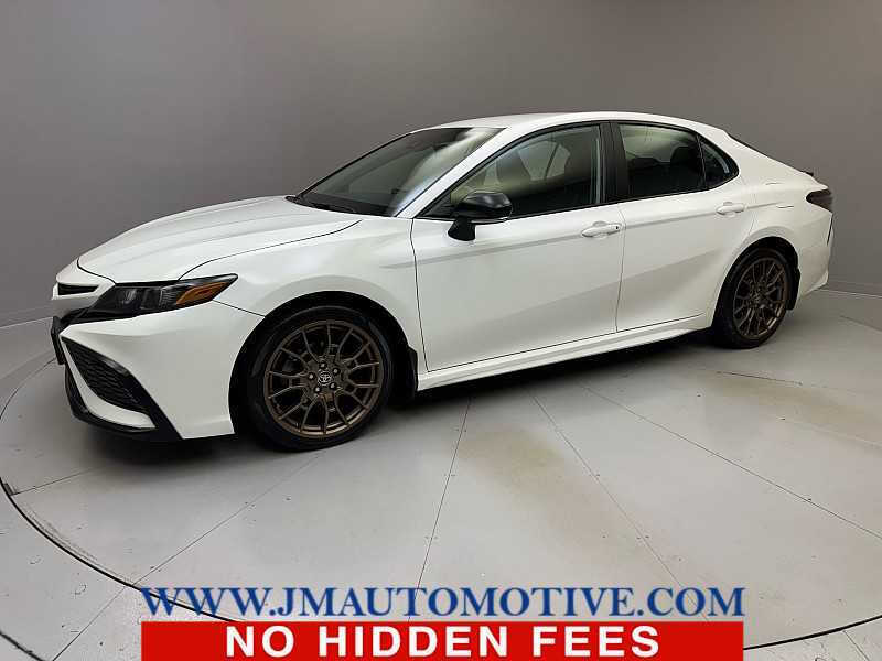 2023 Toyota Camry SE Nightshade's photo