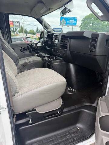 2021 Chevrolet Express 2500