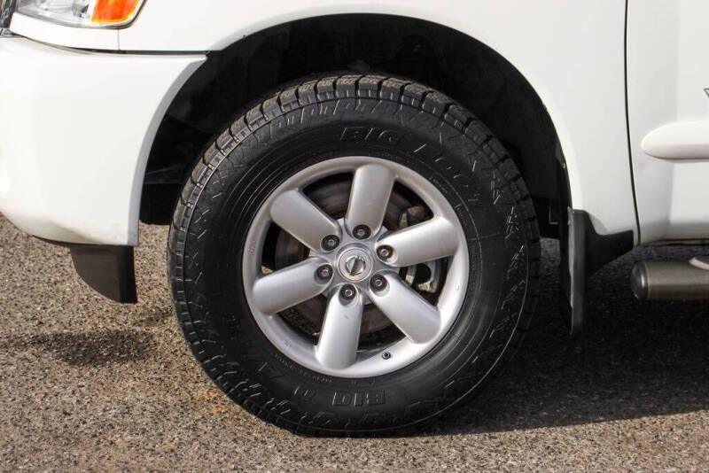 2013 Nissan Titan SV