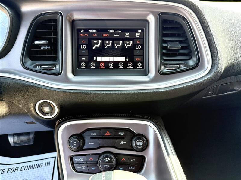 2019 Dodge Challenger SXT