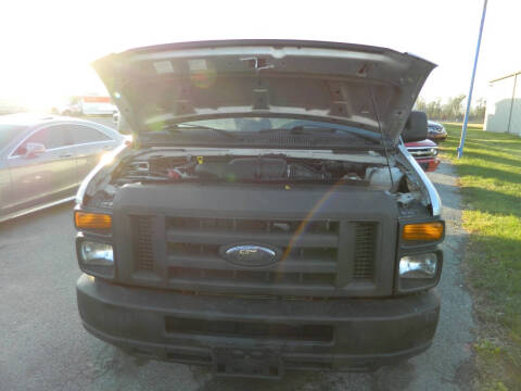 2011 Ford E-Series E-350 SD XL