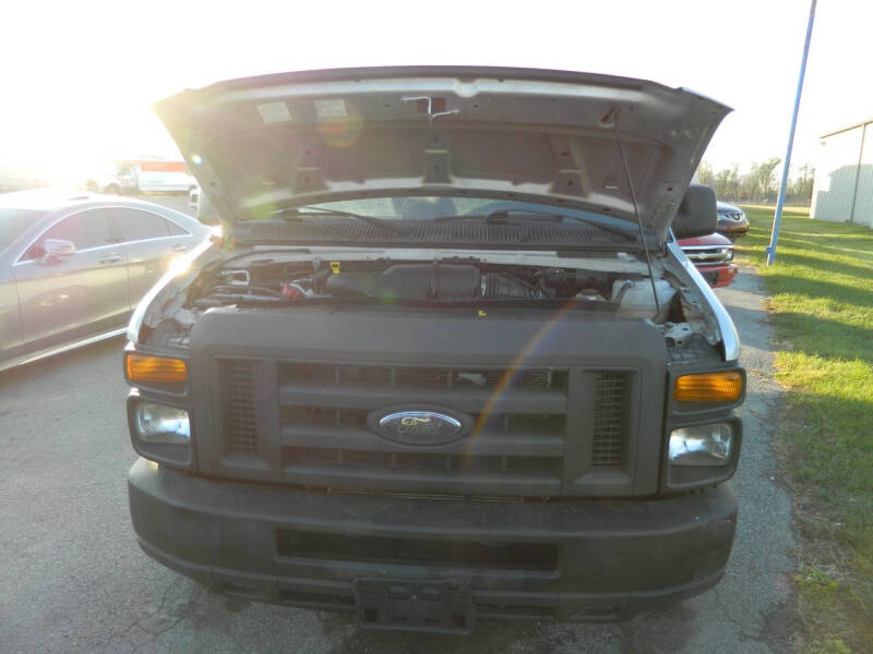 2011 Ford E-Series E-350 SD XL