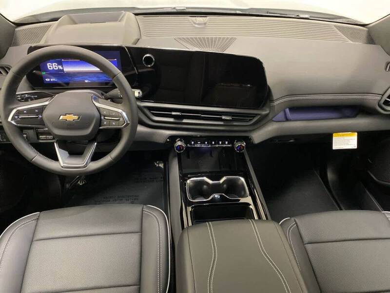 2025 Chevrolet Silverado EV LT