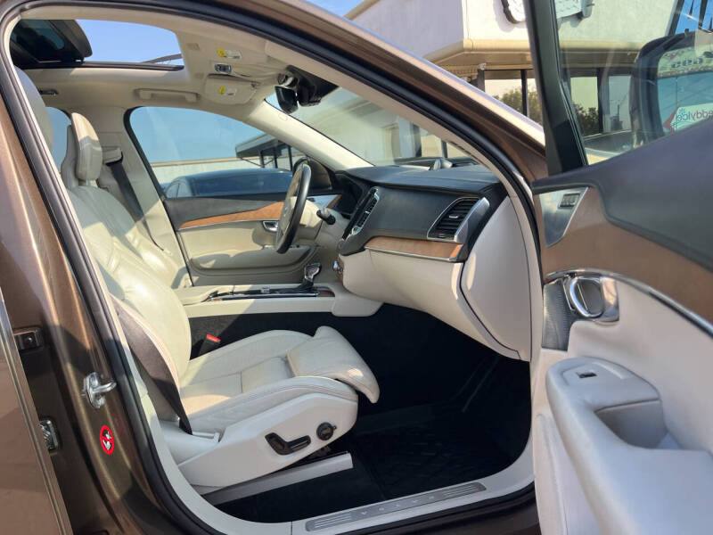 2016 Volvo XC90 T6 Inscription