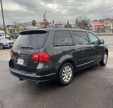 2012 Volkswagen Routan