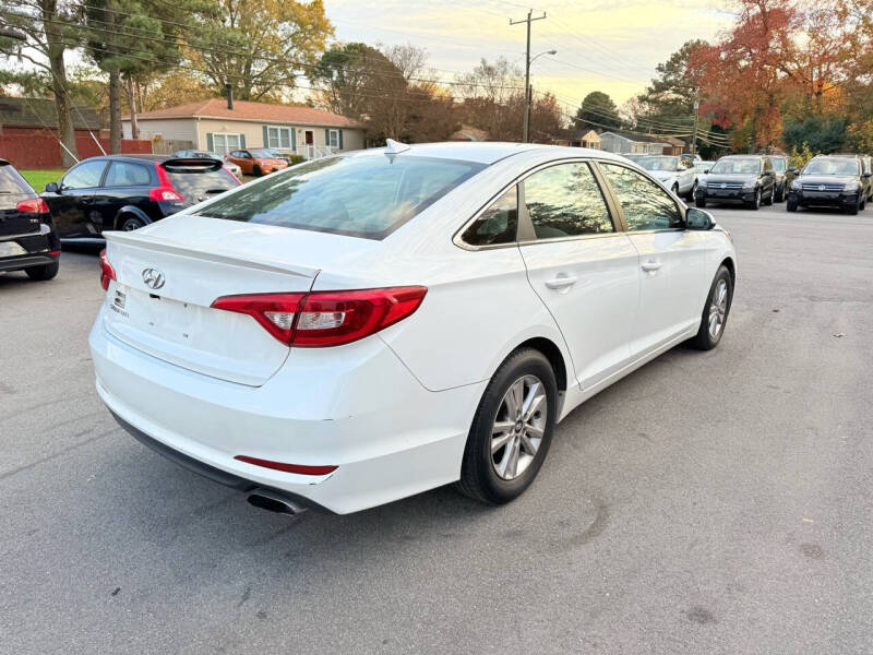 2017 Hyundai Sonata Base photo 5