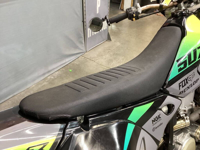 2022 Suzuki DR-Z400SM