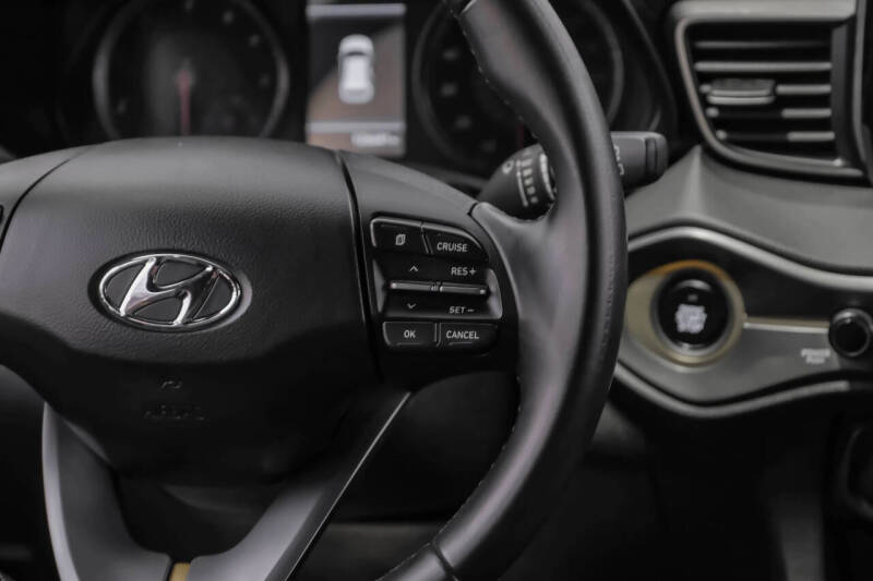 2019 Hyundai Veloster