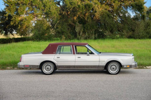 1988 Lincoln Town Car for sale at Haggle Me Classics in Hobart IN