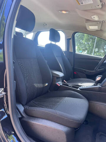2017 Ford Focus SE