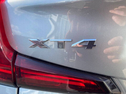 2025 Cadillac XT4 Premium Luxury