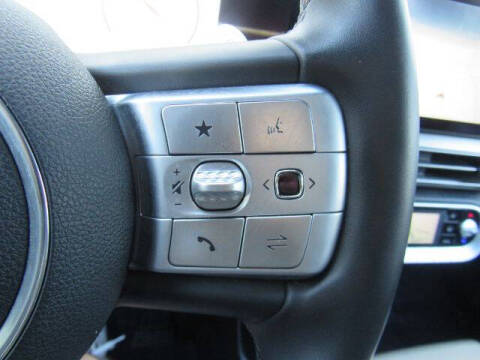 2024 Genesis GV60 Standard