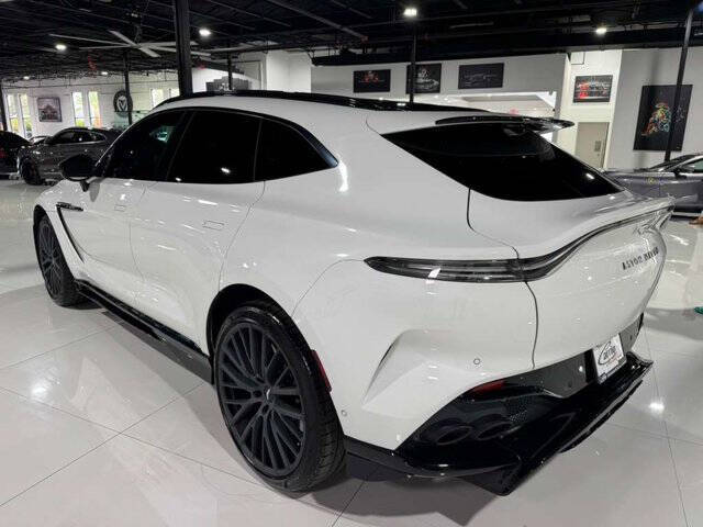 2023 Aston Martin DBX 707