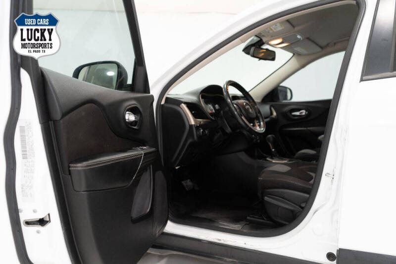 2015 Jeep Cherokee Sport