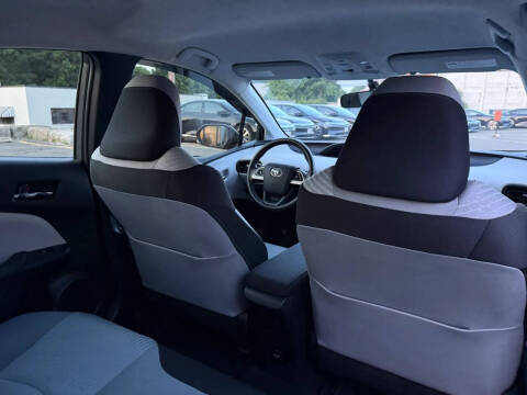 2016 Toyota Prius Two