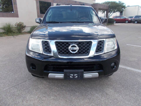 2012 Nissan Pathfinder for sale at ACH AutoHaus in Dallas TX