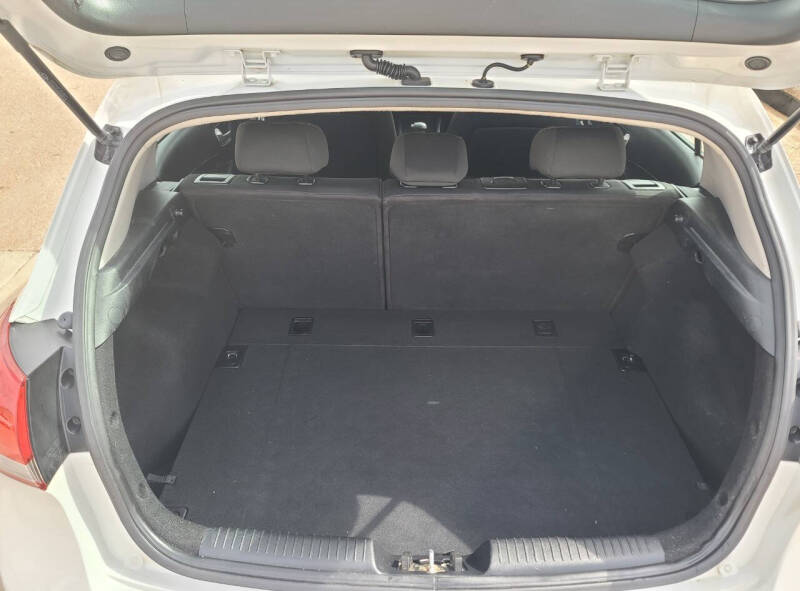 2017 Kia Forte5 LX