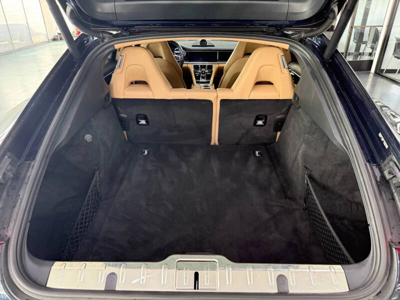 2017 Porsche Panamera