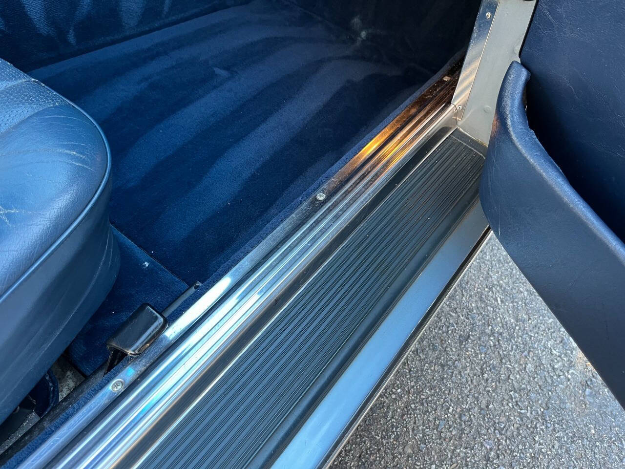 1986 Mercedes-Benz 560-Class 149