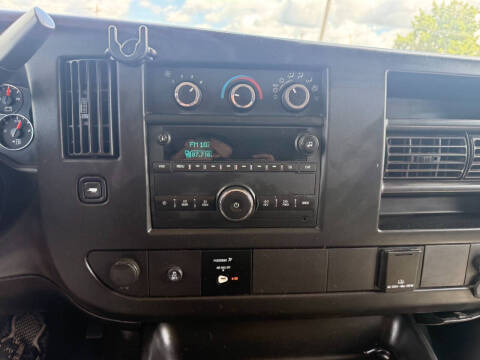 2017 GMC Savana LS 3500