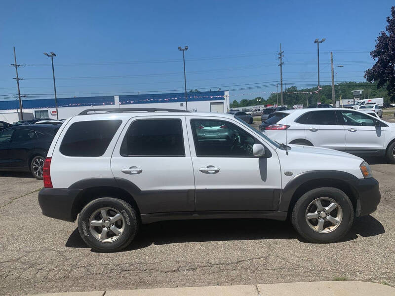 2005 Mazda Tribute s
