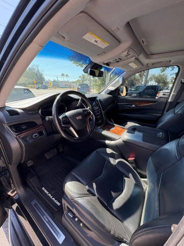 2018 Cadillac Escalade ESV Luxury