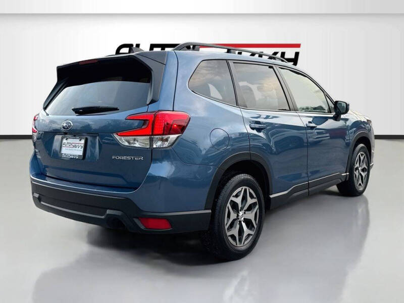 2024 Subaru Forester Premium