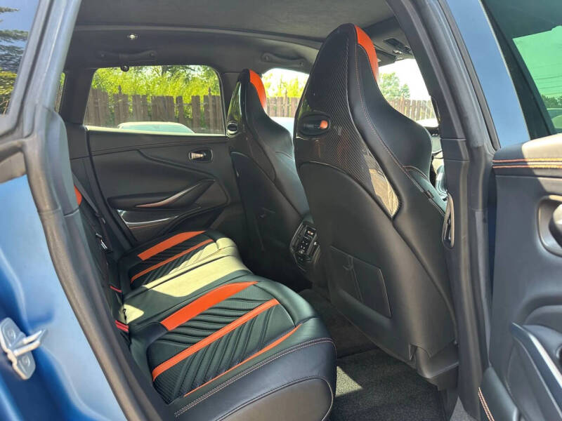 2023 Aston Martin DBX 707