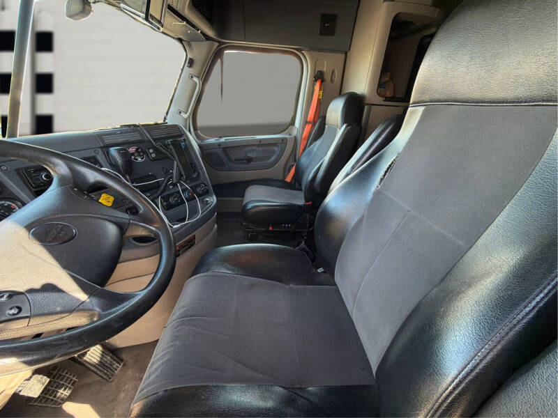 2019 Freightliner Cascadia