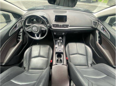 2018 Mazda MAZDA3 Touring