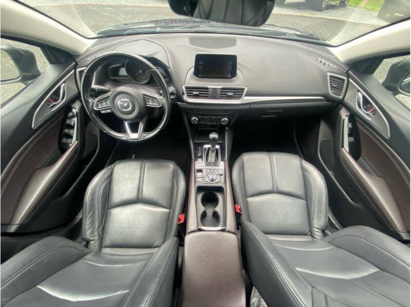 2018 Mazda MAZDA3 Touring