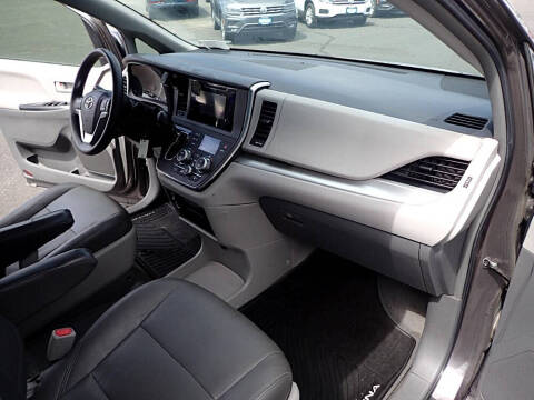 2015 Toyota Sienna L 7-Passenger
