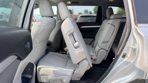 2018 Toyota Highlander LE