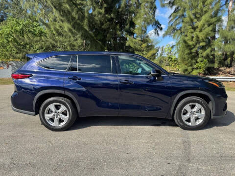 2021 Toyota Highlander LE