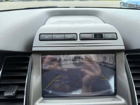 2011 Ford Taurus SEL