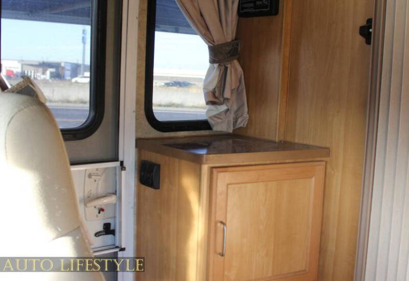 2014 Ford E-Series E-450 SD