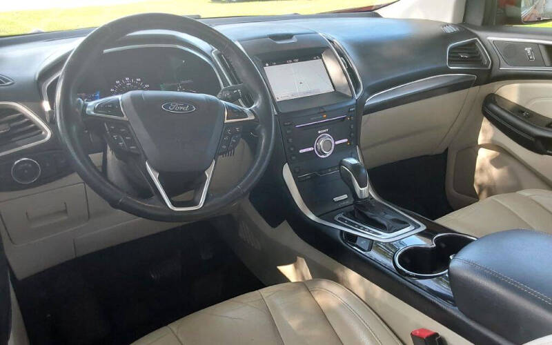 2017 Ford Edge Titanium
