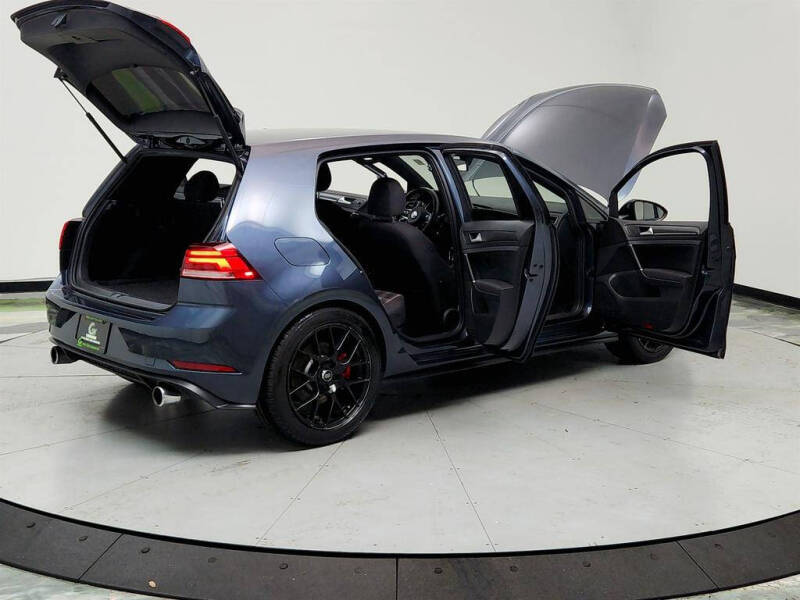 2019 Volkswagen Golf GTI SE