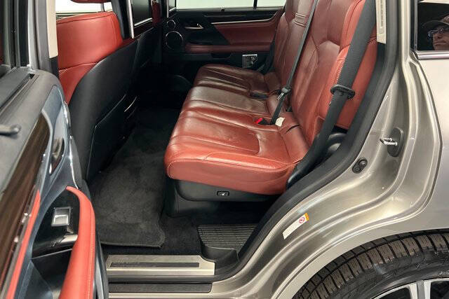 2017 Lexus LX 570