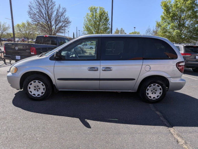 2003 Chrysler Voyager LX Value